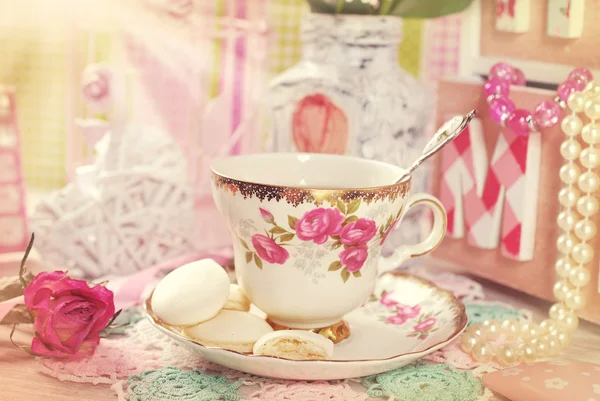 Tea time in romantic vintage style — Stock Photo, Image