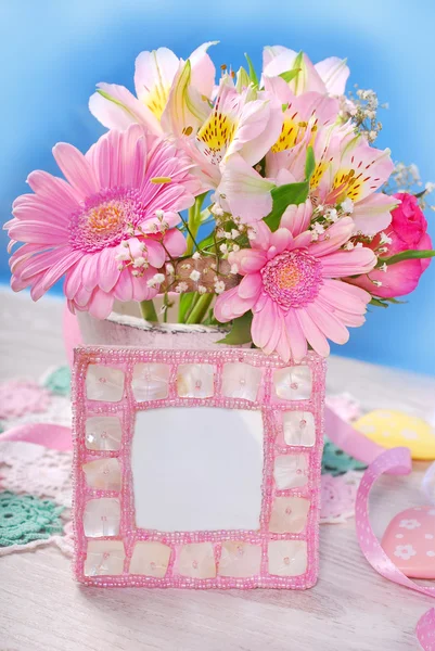 Bunch of beautiful pink flowers and frame for photo or text — Stock Photo, Image