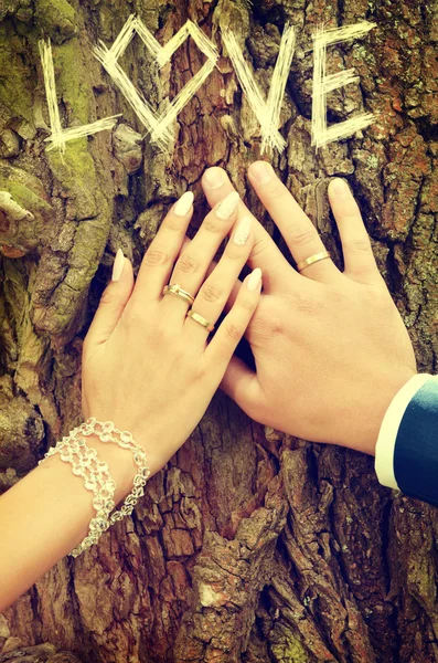 复古风格的结婚戒指的照片 — 图库照片