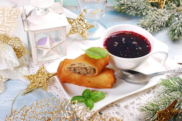 Croquettes and red borscht for christmas eve — Stock Photo, Image