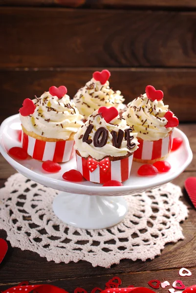 Quatro cupcakes valentine — Fotografia de Stock