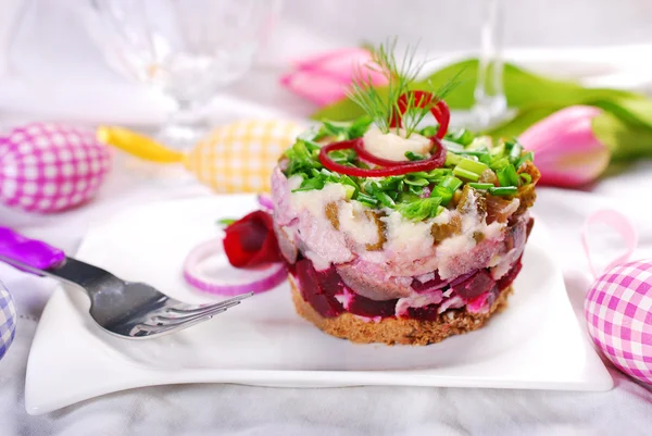 Herring tartar with beets and chive for easter — Stock Photo, Image
