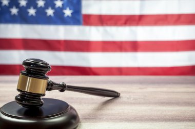 Ahşap masa, ABD bayrağı tokmak