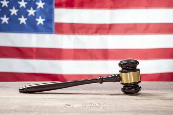 Gavel on Wooden tables, USA flag — Stock Photo, Image