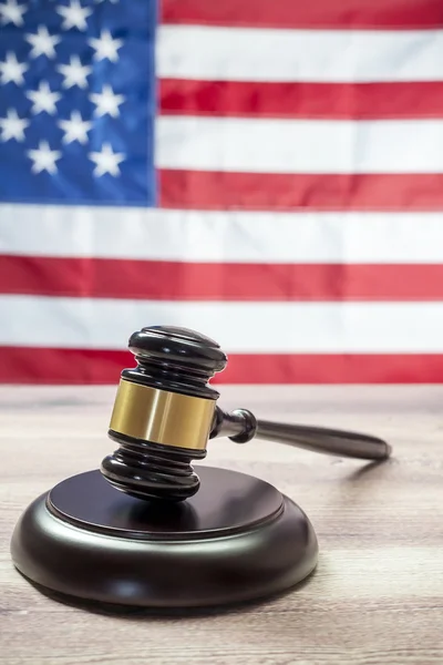 Gavel on Wooden tables, USA flag — Stock Photo, Image