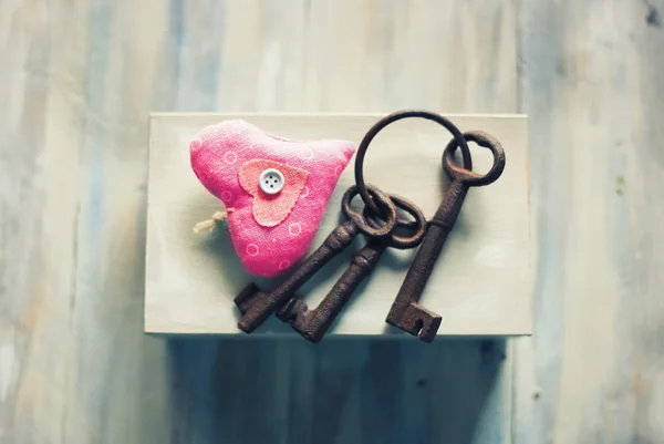 Ключі і серце — стокове фото