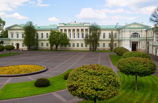 Президентський палац у Вільнюсі, офіційна резиденція Президента Литви. — стокове фото