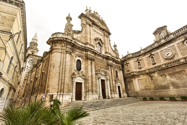 MOMOPOLI, ITALIA - 25 giugno 2014: Basilica catterdale Madonna della Madia a Monopoli . — Foto Stock