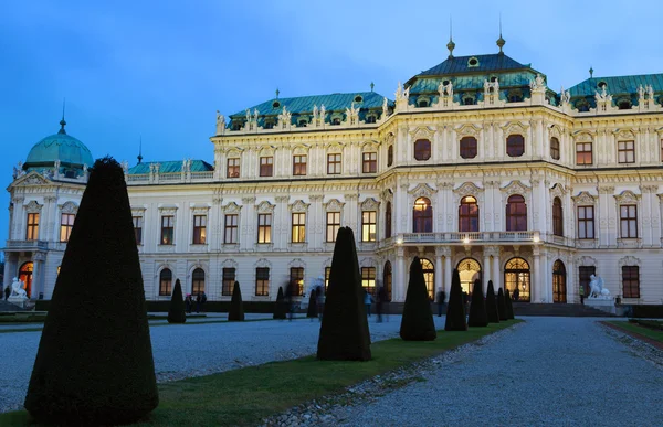 Prachtig uitzicht op de beroemde Schloss Belvedere in Wenen. — Stockfoto