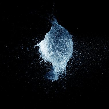 mavi su balon sıçrama