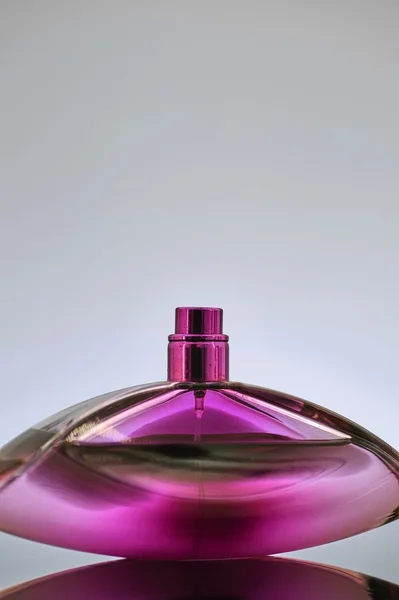 Garrafas de perfume de senhoras — Fotografia de Stock