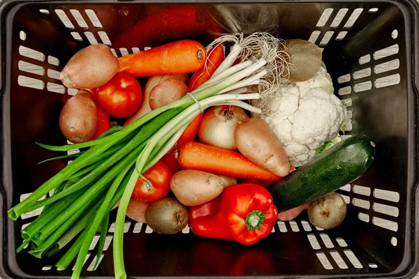 水果和蔬菜篮 — 图库照片