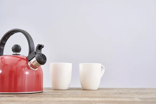 Chaleira de fogão vermelho — Fotografia de Stock