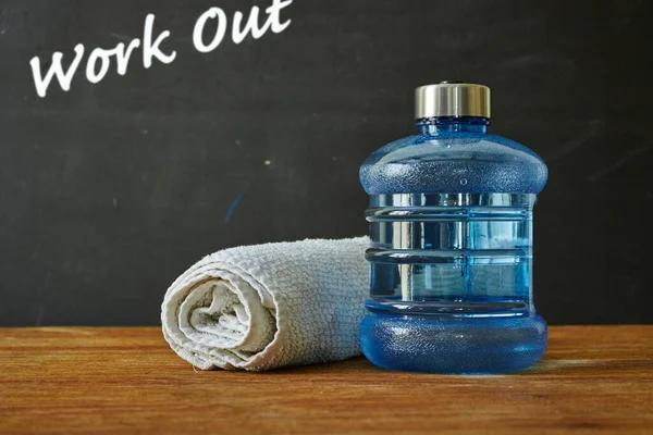 Una Foto Estudio Una Botella Agua — Foto de Stock