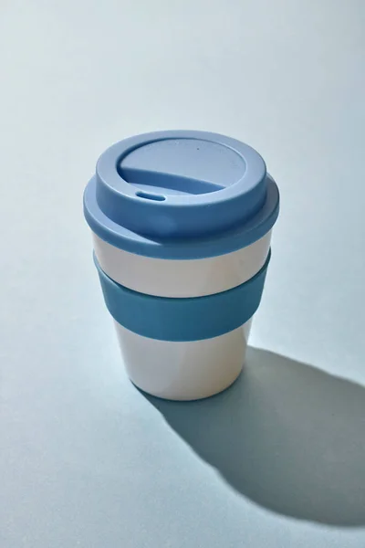 Una Foto Estudio Una Taza Café Para Llevar Reutilizable —  Fotos de Stock