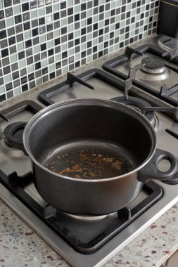 Tencere ve tavaların stüdyo fotoğrafı.