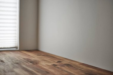 Evde bir ofis kurulumunun fotoğrafı.