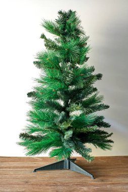 Bir Noel ağacının stüdyo fotoğrafı.