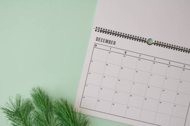 Yılbaşı takviminin stüdyo fotoğrafı.