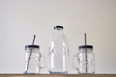 Mutfak rafının stüdyo fotoğrafı.