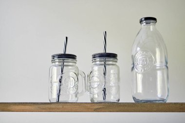 Mutfak rafının stüdyo fotoğrafı.