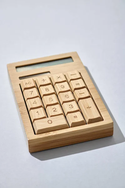 Una Foto Estudio Una Calculadora Madera — Foto de Stock
