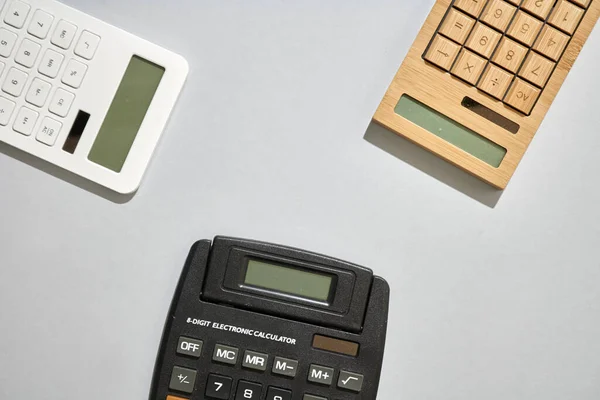 Una Foto Estudio Una Calculadora Madera — Foto de Stock