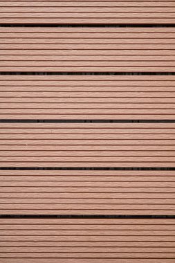 Açık hava kereste döşeme stüdyosunun fotoğrafı.