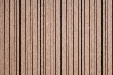 Açık hava kereste döşeme stüdyosunun fotoğrafı.