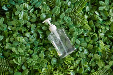 Temiz el dezenfektanının stüdyo fotoğrafı.