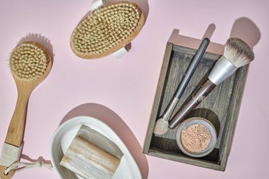 Makyaj fırçalarının stüdyo fotoğrafı.