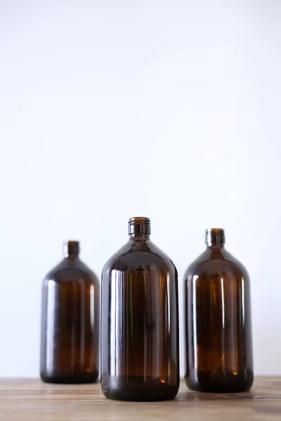 Una Foto Estudio Botellas Vintage Marrones — Foto de Stock