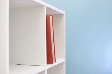 Basit beyaz kitap hal