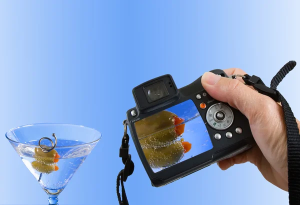 Obrázek martini v fotoaparát — Stock fotografie