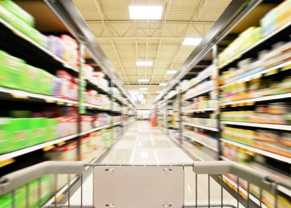 Aisle in supermarket — Stock Photo, Image