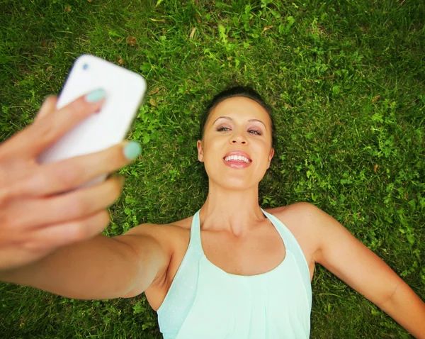 Bir selfie alarak şirin kız — Stok fotoğraf