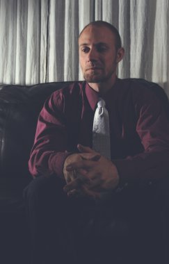 Derin düşüncelere dalmış