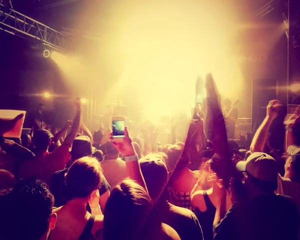 Menschen beim Konzert — Stockfoto