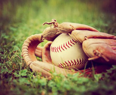 Beyzbolda eski eldiveni