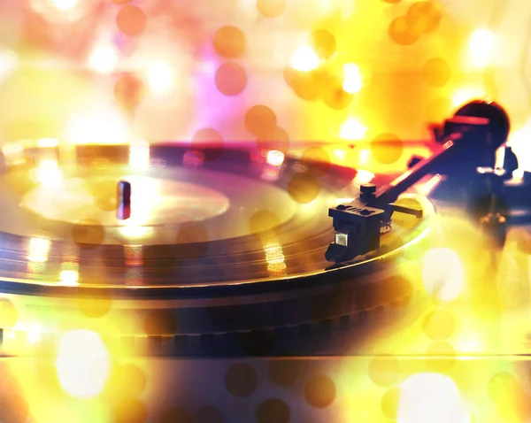 Record player with bokeh lights — Stock Photo, Image