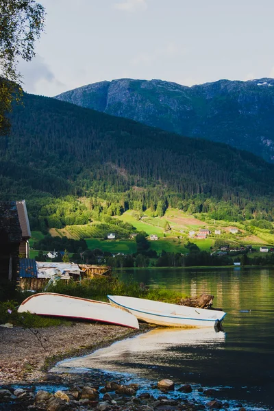 Two boats on the shore in Ulvik, Norway — Stock Photo, Image