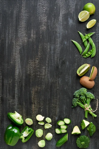 Produtos hortícolas e frutas verdes em bruto — Fotografia de Stock