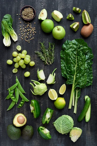 Produtos hortícolas e frutas verdes em bruto — Fotografia de Stock