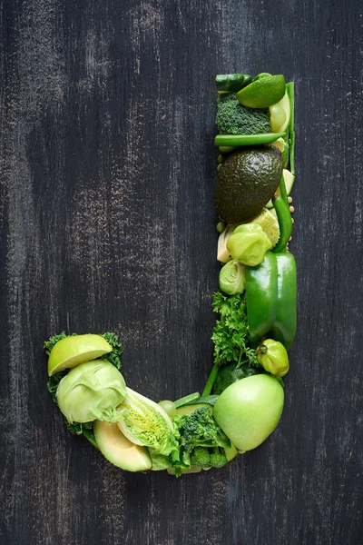 Levél készült zöld nyers élelmiszer — Stock Fotó
