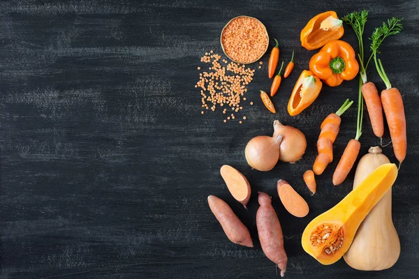 Frutas e produtos hortícolas de laranja — Fotografia de Stock