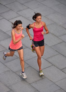 çalışan fitness kadınlar