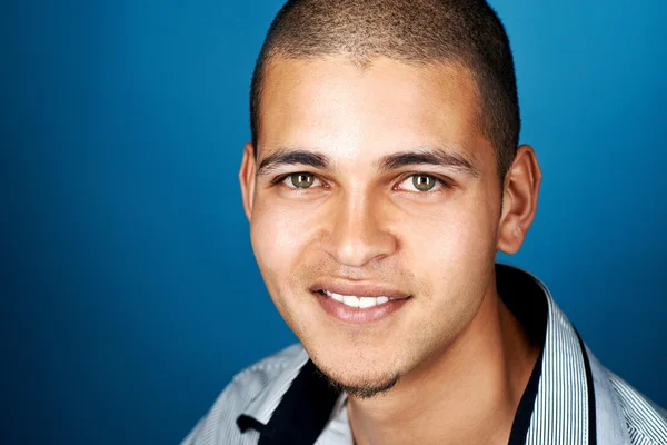 Multiracial man smiling — Stock Photo, Image