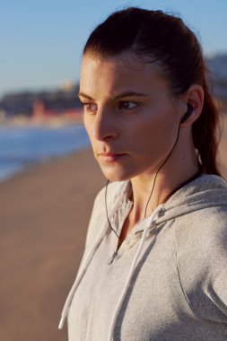 kadını daha önce sabah idmanları kumsalda