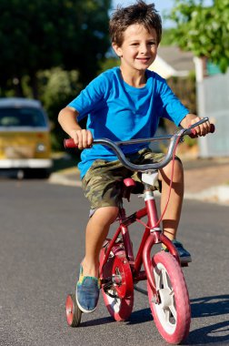 Çocuk Bisiklete binmek için öğrenme nasıl