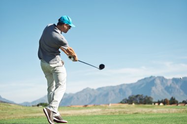 Tee atış isabet golfçü